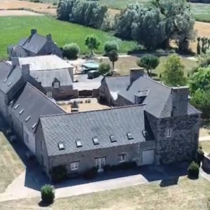 Manoir au Mont -Dol (35)